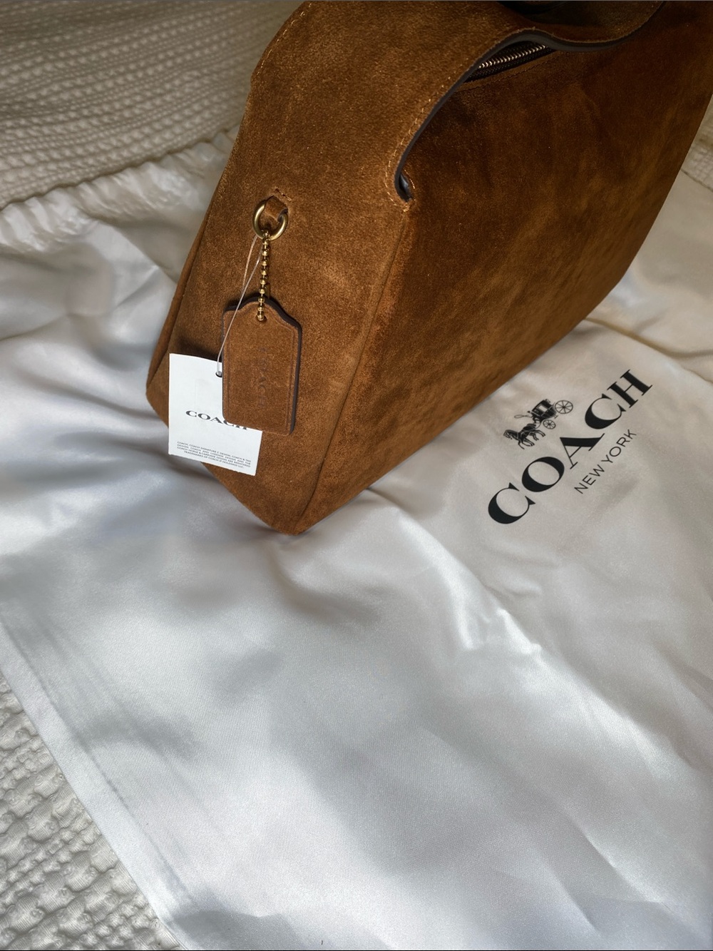 NWT Coach Suede Lola Shoulder Bag in Warm Brown Suede🐻 - Picture 4 of 14